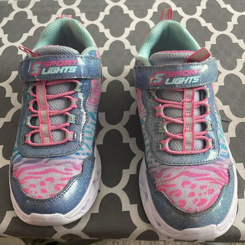 Sneakers - Picture 10 of 14